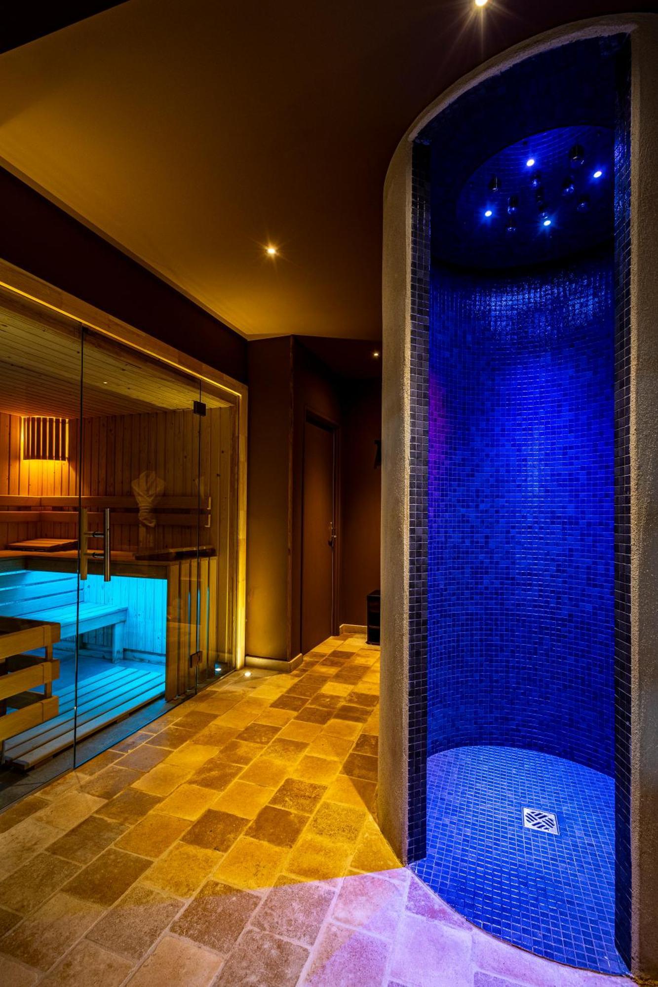 Domaine De Rymska & Spa - Relais & Chateaux Saint-Jean-de-Trezy ภายนอก รูปภาพ