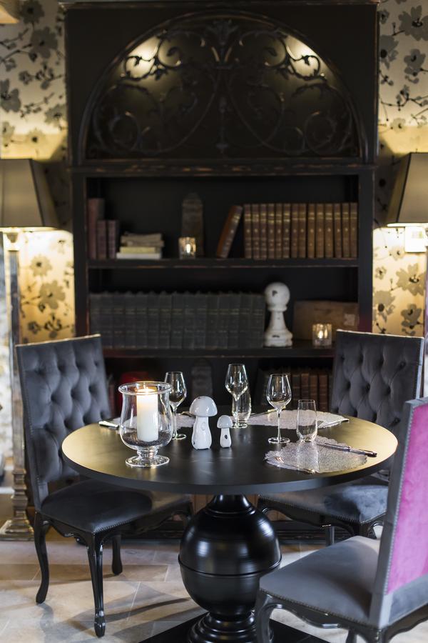 Domaine De Rymska & Spa - Relais & Chateaux Saint-Jean-de-Trezy ภายนอก รูปภาพ