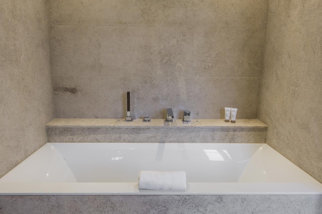 Domaine De Rymska & Spa - Relais & Chateaux Saint-Jean-de-Trezy ภายนอก รูปภาพ
