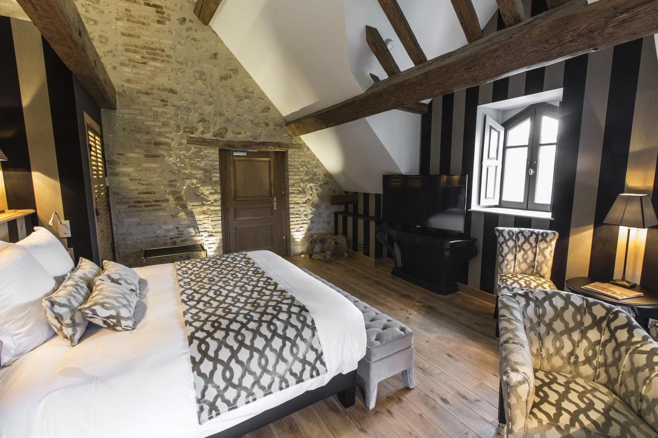 Domaine De Rymska & Spa - Relais & Chateaux Saint-Jean-de-Trezy ภายนอก รูปภาพ